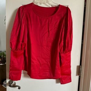 Small/medium boutique blouse with puffed tapered sleeves